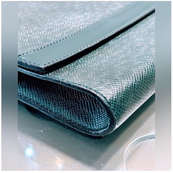 Louis Vuitton Leather Porte -Document/ Business Clutch - Picture 16 of 16